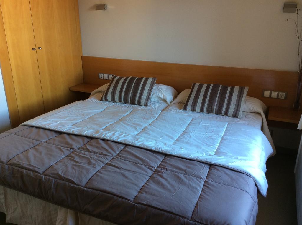 Hotel Viaurelia Montblanc Room photo